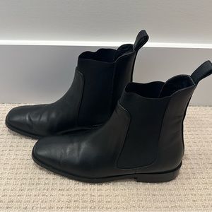 Everlane Leather Chelsea Boot - 7